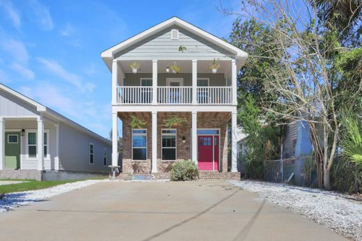Vrijstaand huis in Pensacola, Escambia County