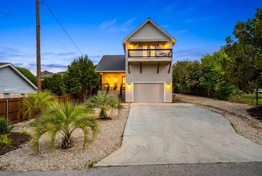 Detached House in Canyon Lake, Comal County