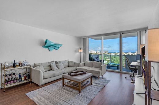 Apartment / Etagenwohnung in Miami Beach, Miami-Dade County