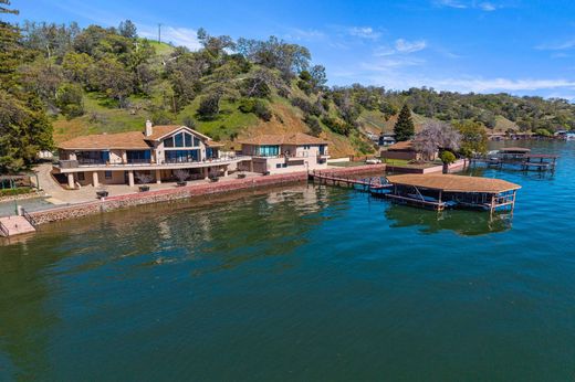 豪宅  出售 Clearlake Oaks