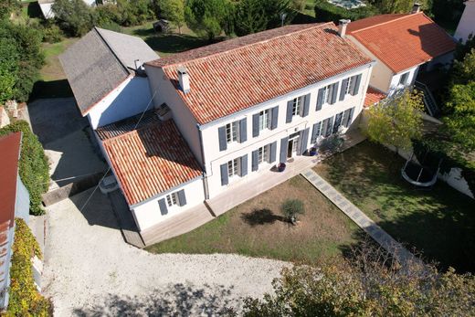 Detached House in La Rochelle, Charente-Maritime