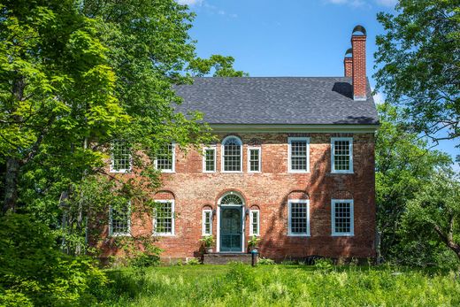 Detached House in South Woodstock, Windsor County