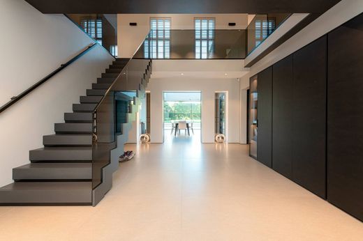 Cobham, Surreyの一戸建て住宅