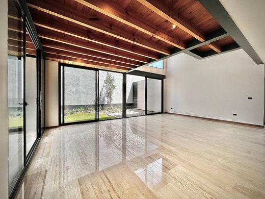 Casa Unifamiliare a Santiago de Querétaro, Querétaro