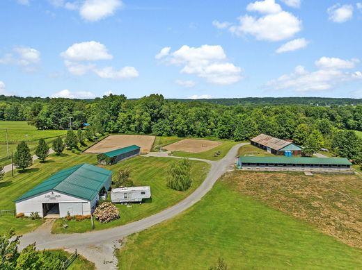Landhuis in Grove City, Mercer County