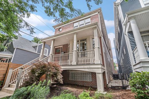 Detached House in Chicago, Cook County