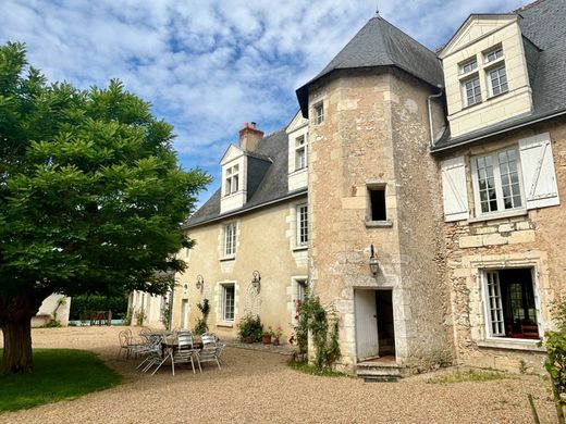 Truyes, Indre-et-Loireの一戸建て住宅