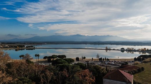 Casa en Villeneuve-de-la-Raho, Pirineos Orientales