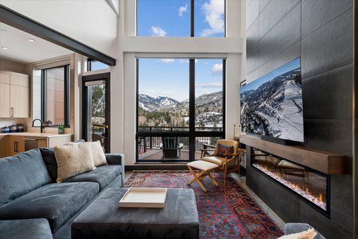 Квартира, Avon, Eagle County