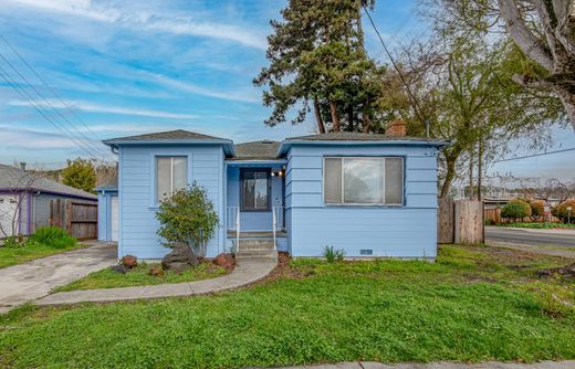 Luxury home in El Cerrito, Contra Costa County