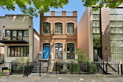 Detached House in Chicago, Cook County