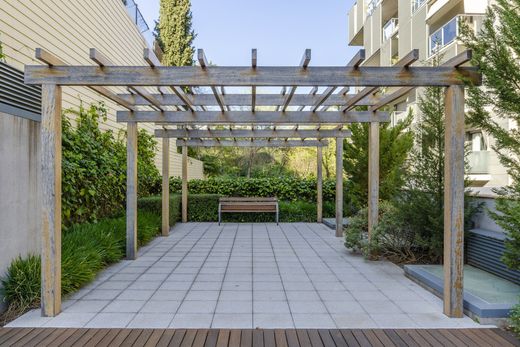 Apartment / Etagenwohnung in Barcelona, Provinz Barcelona