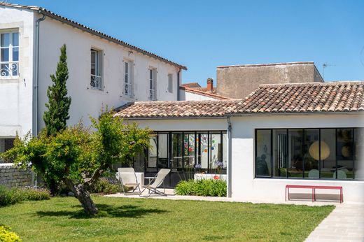 Detached House in Sainte-Marie-de-Ré, Charente-Maritime