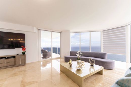 Apartment / Etagenwohnung in Sunny Isles Beach, Miami-Dade County