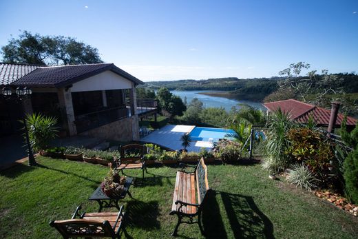 Casa di lusso a Hernandarias, Departamento del Alto Paraná