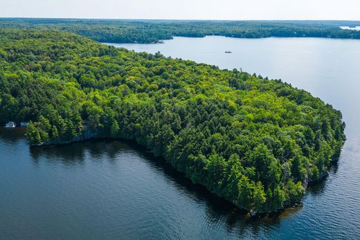 Land in Rosseau, Parry Sound District