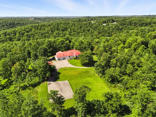 Detached House in Burgettstown, Washington County