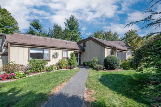 Apartment / Etagenwohnung in Southbury, New Haven County