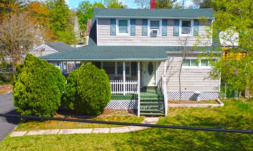 Detached House in Toms River, Ocean County