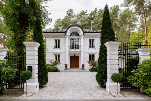 بيت مستقل ﻓﻲ Jazgarzew, Powiat piaseczyński