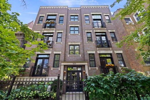 Apartment / Etagenwohnung in Chicago, Cook County