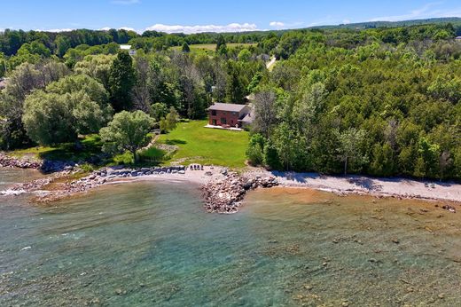 Detached House in Meaford, Ontario