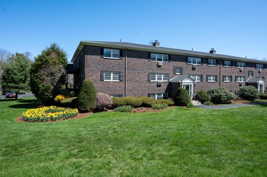 Apartment in Westborough, Worcester County