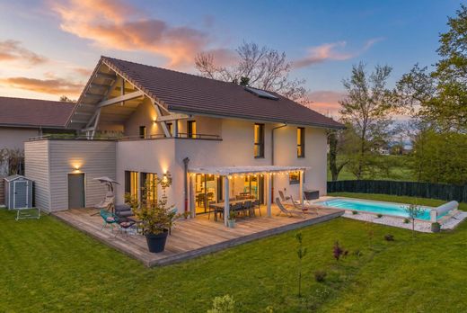 Casa Unifamiliare a Divonne-les-Bains, Ain