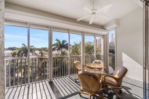 Appartement à Naples, Comté de Collier