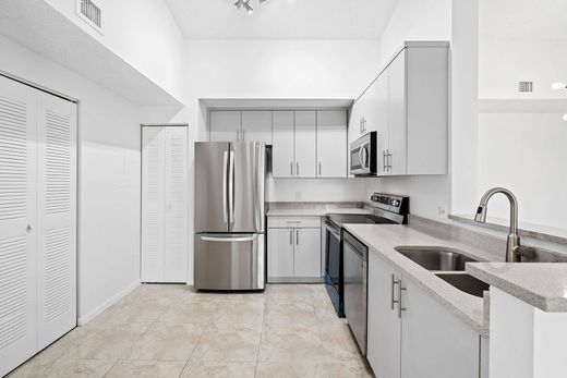 Apartment / Etagenwohnung in Davie, Broward County