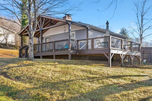 独立式房屋  Hendersonville, Henderson County