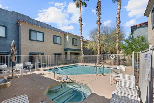 Townhouse in Fountain Hills, Maricopa County