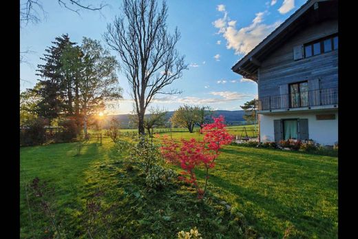 Detached House in Burtigny, Nyon District