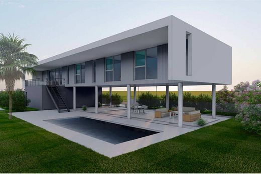 Luxury home in Longboat Key, Manatee County