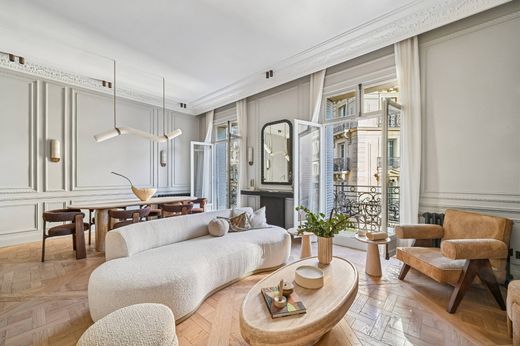 Apartment in La Muette, Auteuil, Porte Dauphine, Paris
