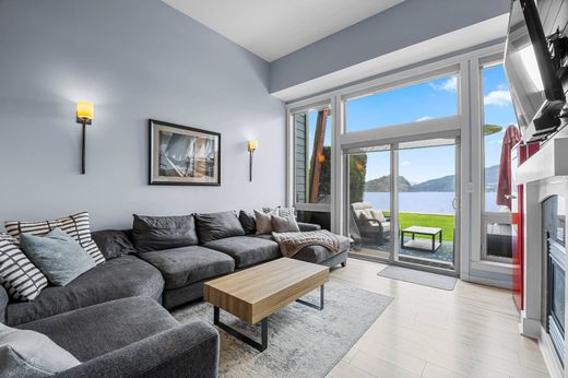 Townhouse in Scotch Creek, British Columbia