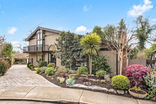 Detached House in San Carlos, San Mateo County