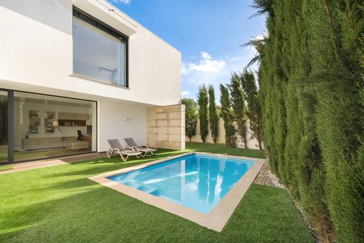 Detached House in Paços de Ferreira, Distrito do Porto