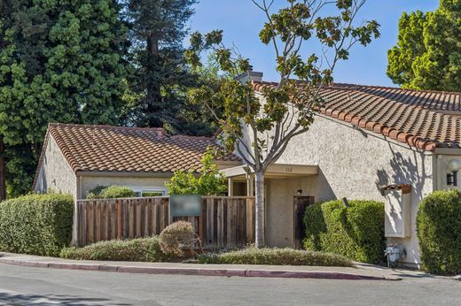 Apartment in East Palo Alto, San Mateo County