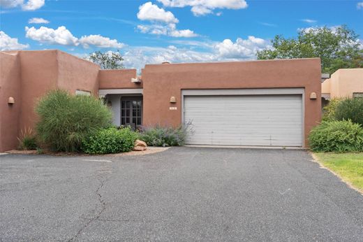 Apartment / Etagenwohnung in Santa Fe, Santa Fe County