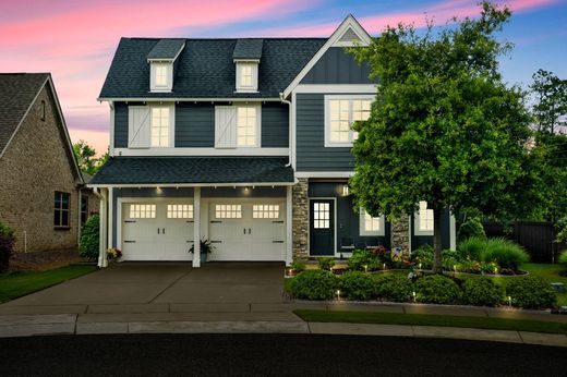 Luxury home in Hoover, Jefferson County