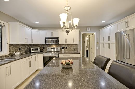 Vrijstaand huis in Salt Spring Island, Capital Regional District