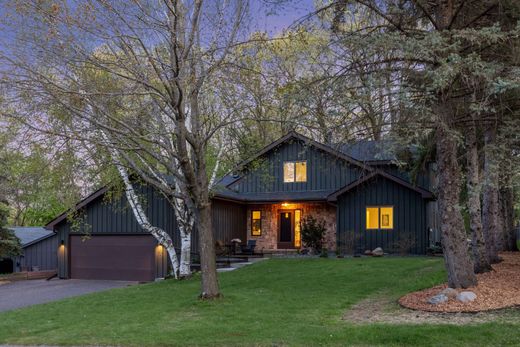 Detached House in Shoreview, Ramsey County