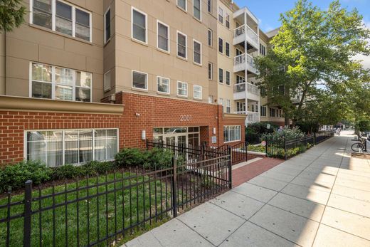 Apartment in Washington, Washington County