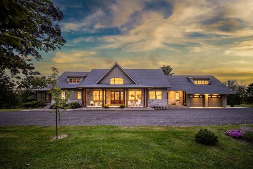 Vrijstaand huis in Sutton, Montérégie