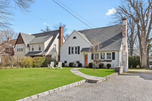 Detached House in White Plains, Westchester County