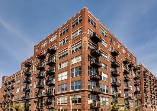 Apartment in Chicago, Cook County