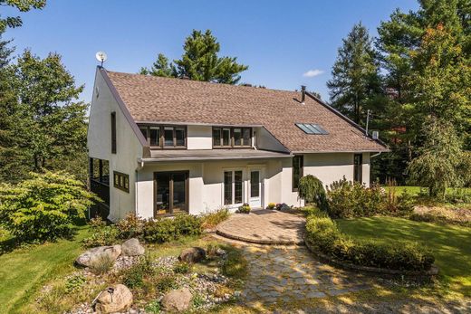 Detached House in Shefford, Montérégie