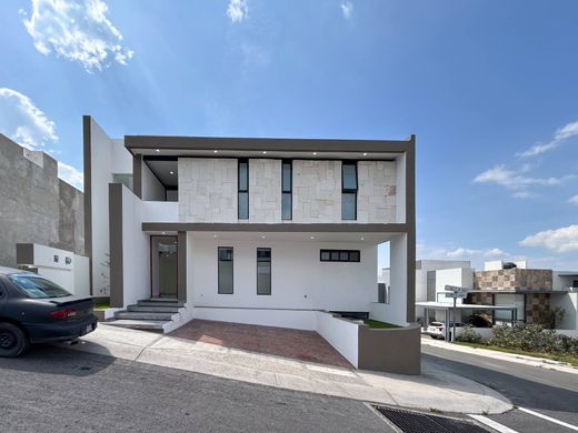 Casa en El Marqués, Nopala de Villagrán