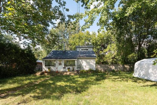 Dom jednorodzinny w Châteauguay, Montérégie